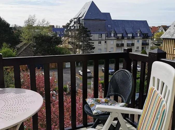 Cosy, Refait A Neuf, 5 Min A Pied De La Apartament Cabourg